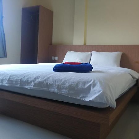 Hotel Mayang Sari 1 Jambi Kültér fotó