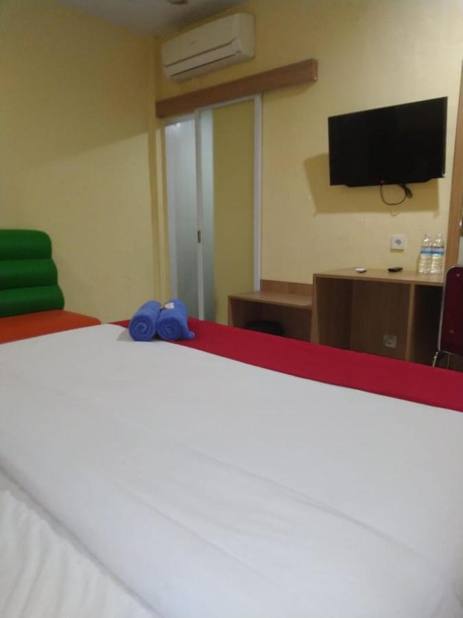 Hotel Mayang Sari 1 Jambi Kültér fotó