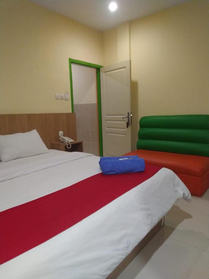 Hotel Mayang Sari 1 Jambi Kültér fotó